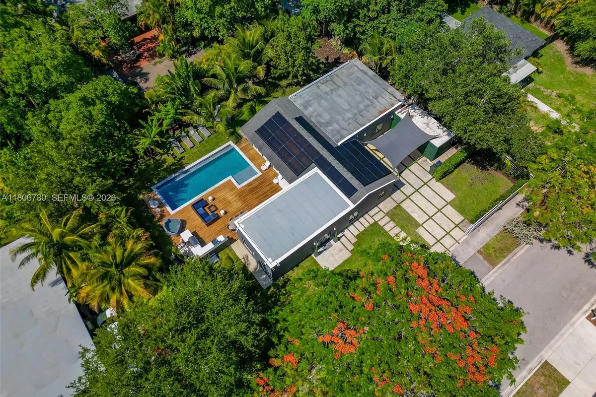 5943 SW 62nd St, South Miami FL 33143