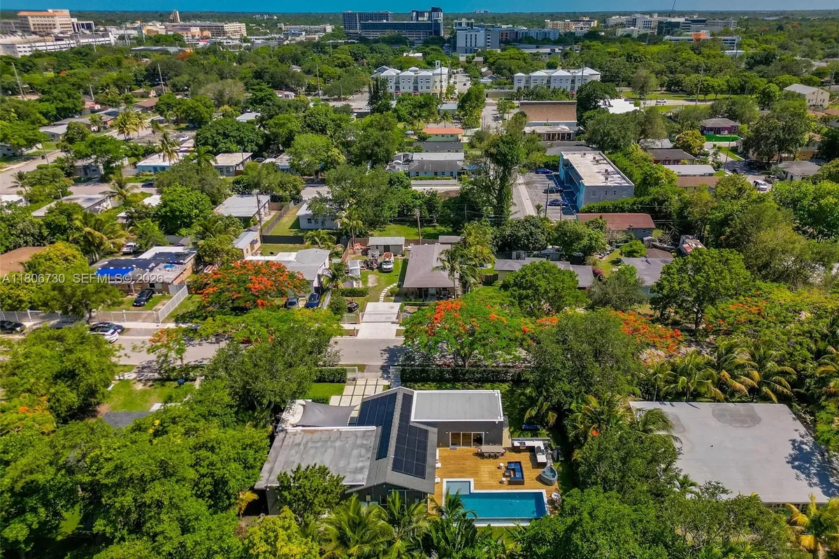 5943 SW 62nd St, South Miami FL 33143