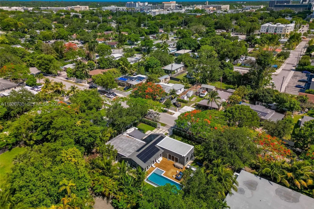 5943 SW 62nd St, South Miami FL 33143