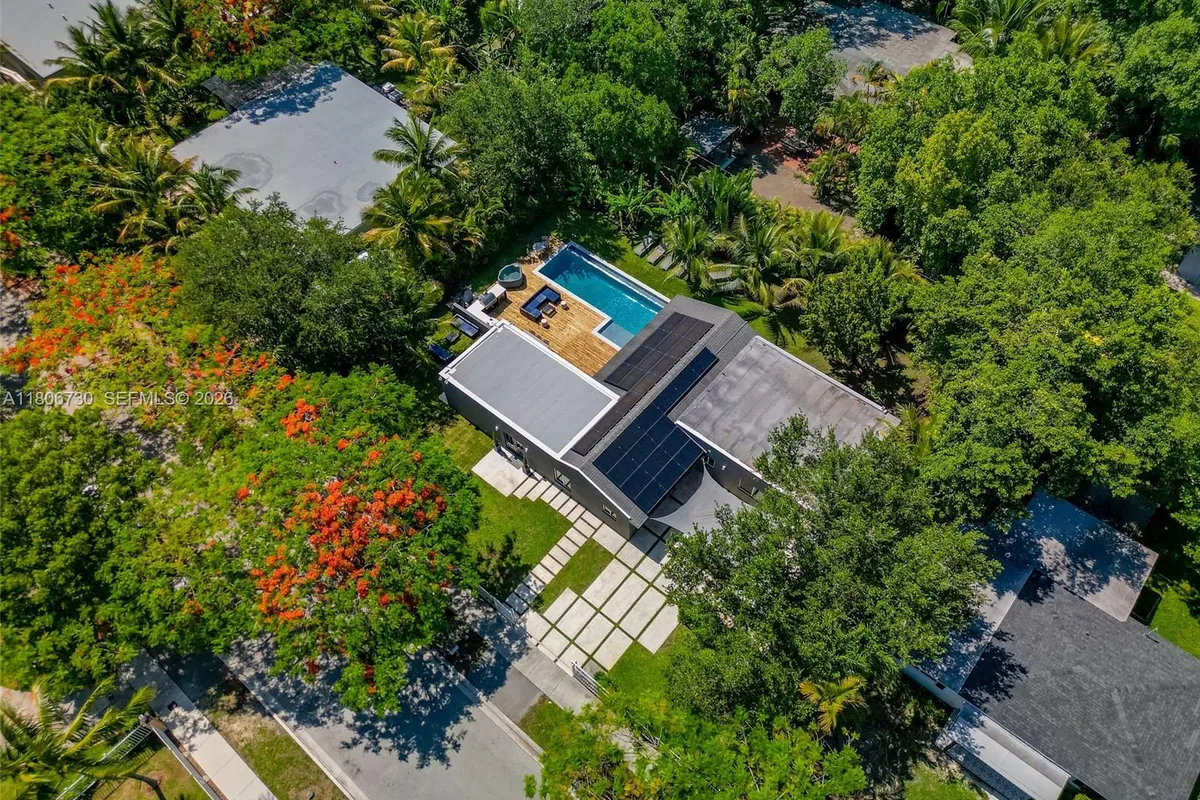 5943 SW 62nd St, South Miami FL 33143