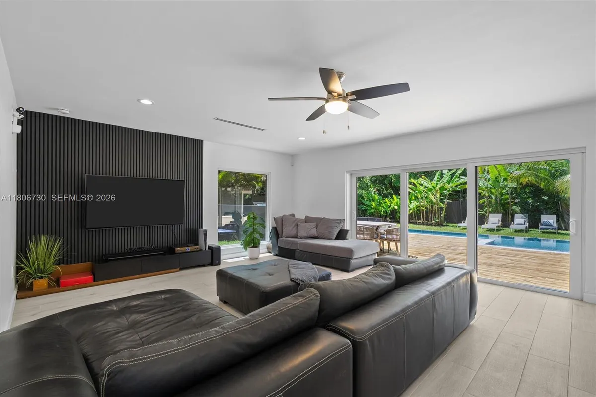 5943 SW 62nd St, South Miami FL 33143