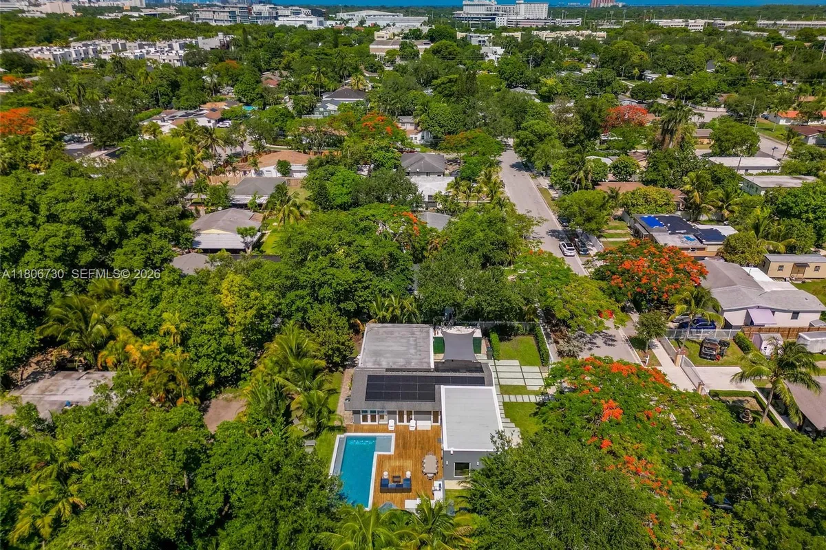 5943 SW 62nd St, South Miami FL 33143