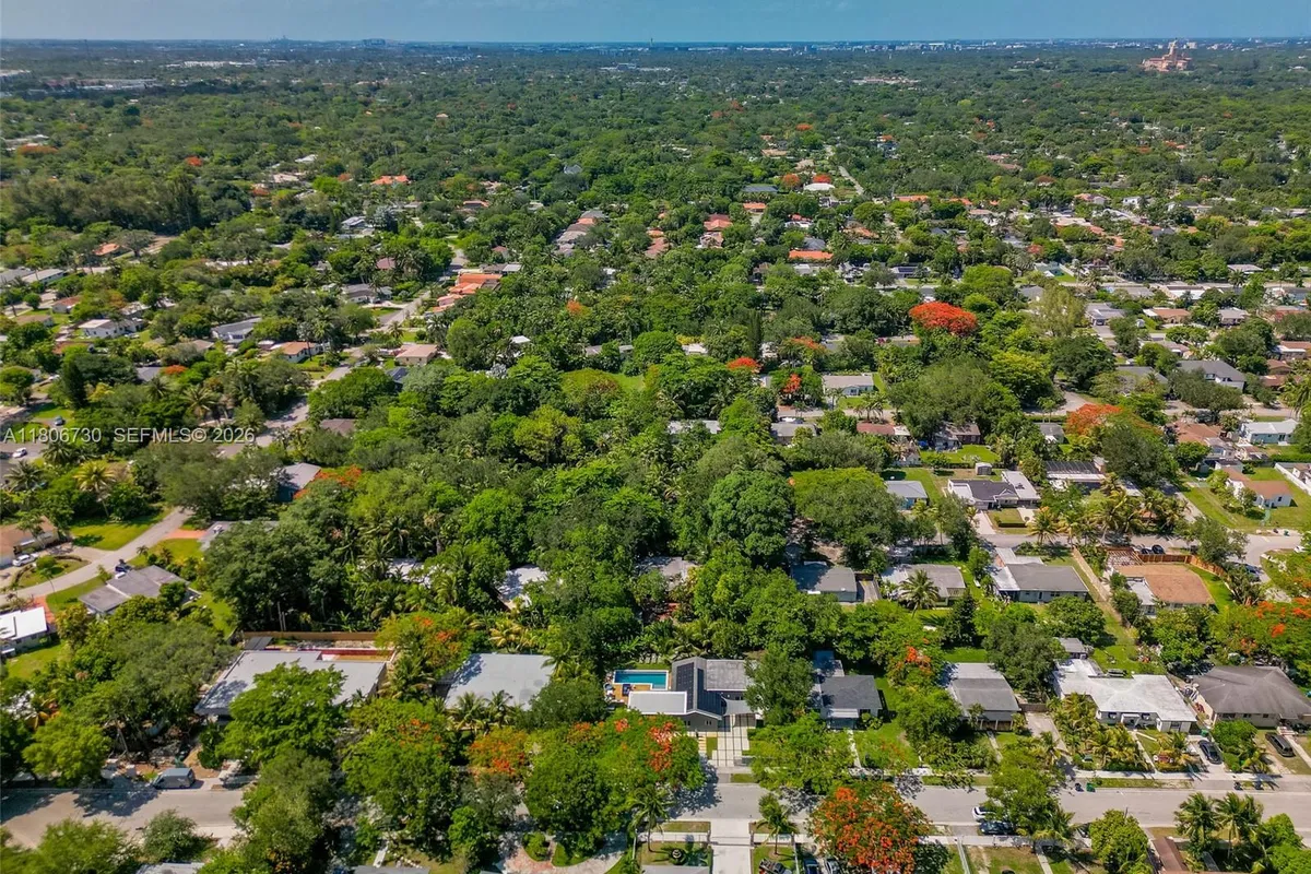 5943 SW 62nd St, South Miami FL 33143