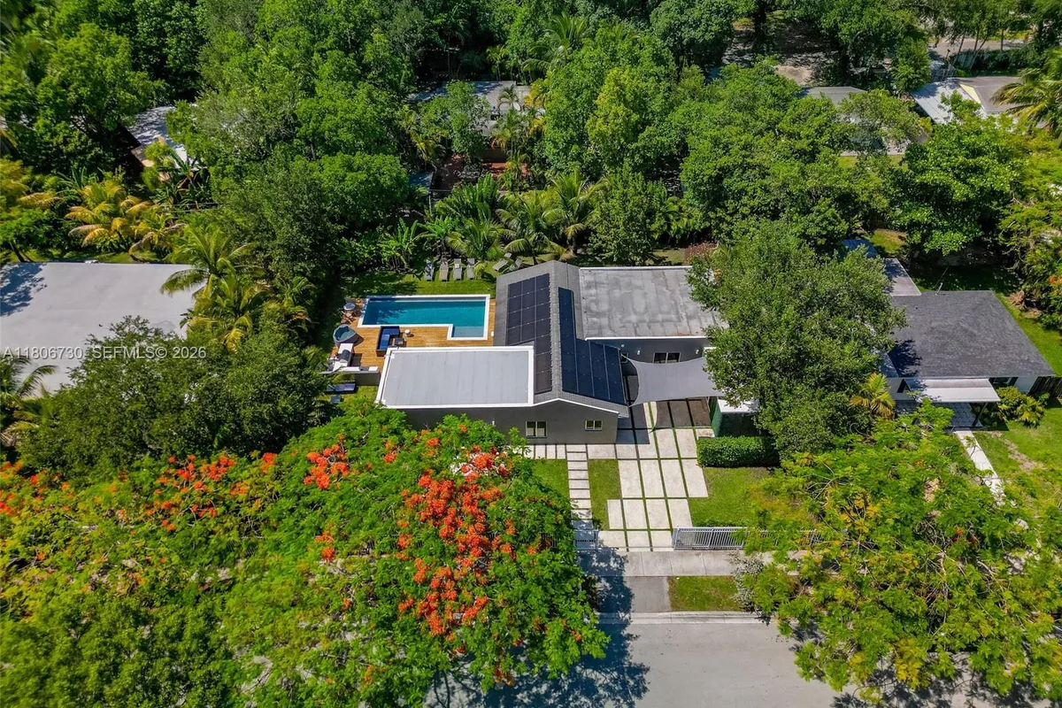 5943 SW 62nd St, South Miami FL 33143