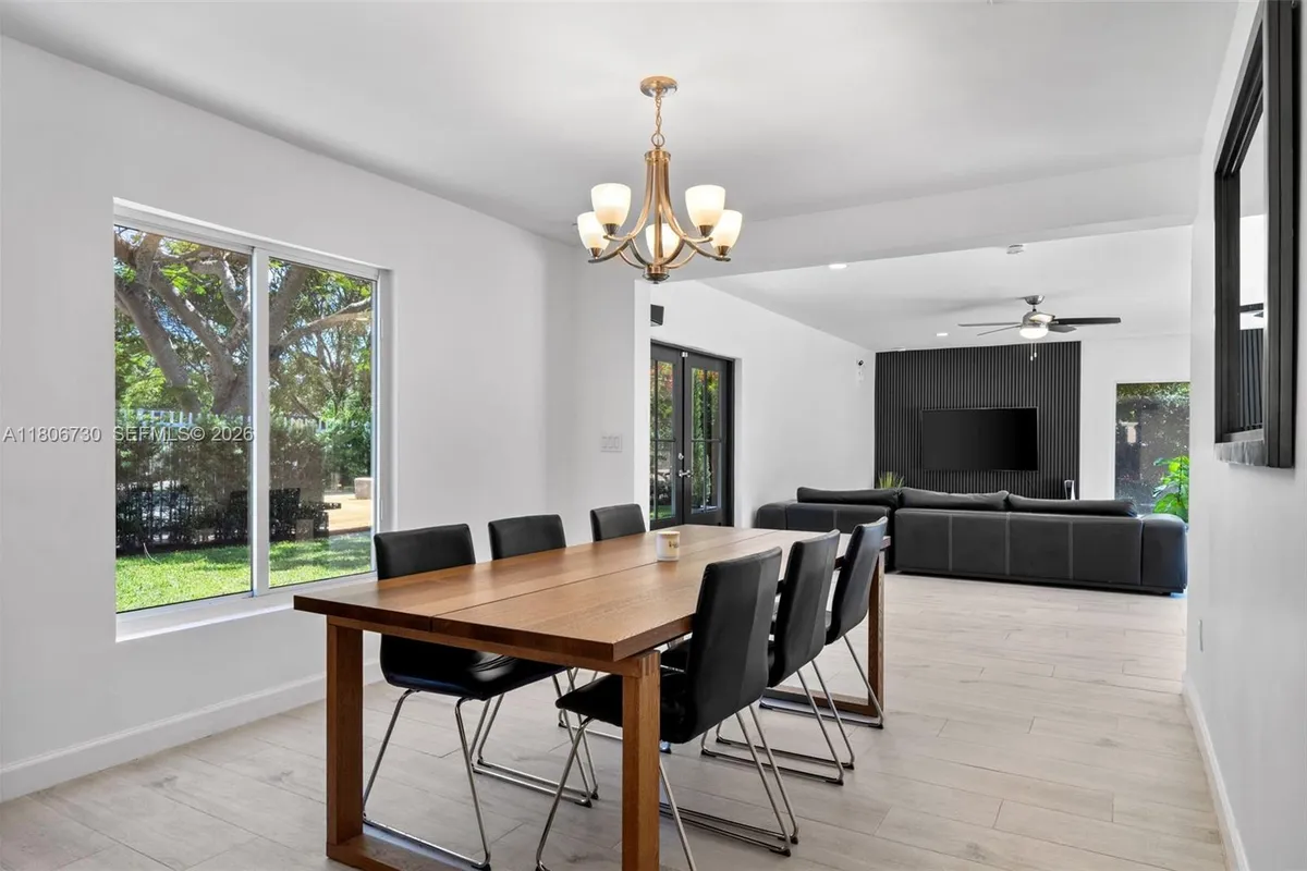 5943 SW 62nd St, South Miami FL 33143