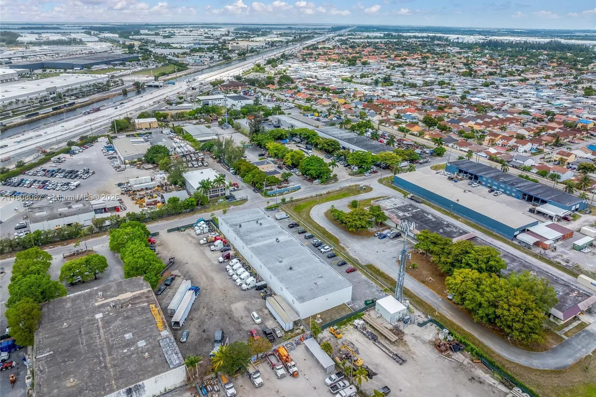 12101 NW 98th Ave, Hialeah Gardens FL 33018