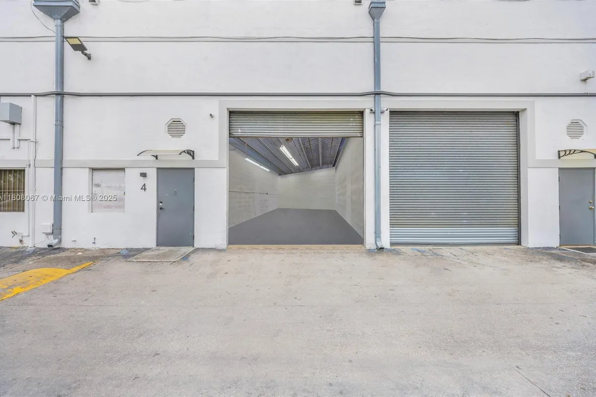 12101 NW 98th Ave, Hialeah Gardens FL 33018