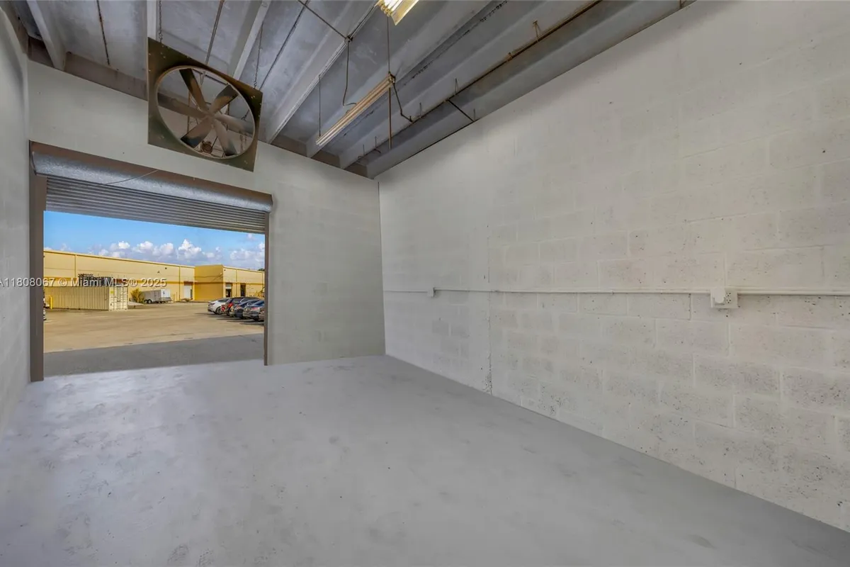 12101 NW 98th Ave, Hialeah Gardens FL 33018