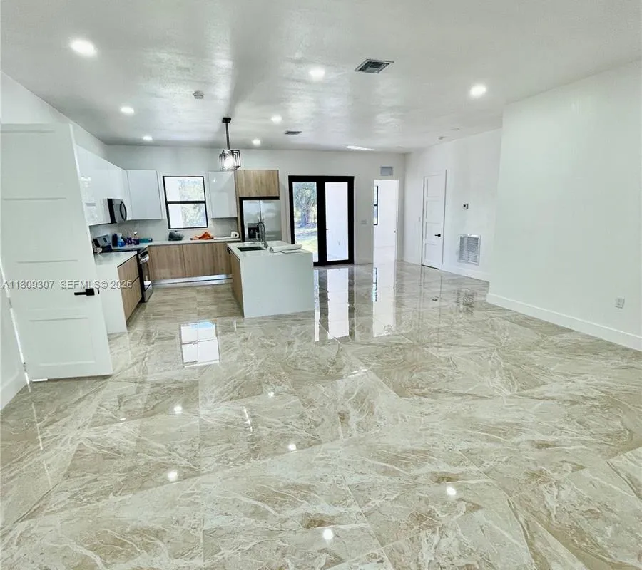 435 N Quebrada St, Clewiston FL 33440