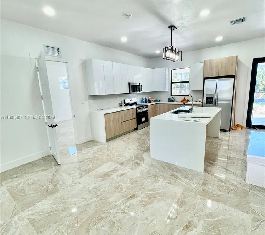 435 N Quebrada St, Clewiston FL 33440