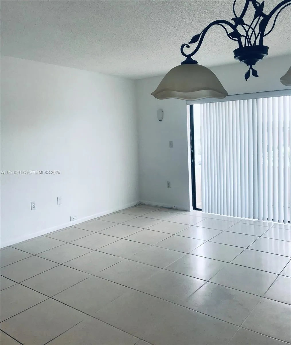17600 NW 68th Ave # B3006, Hialeah FL 33015