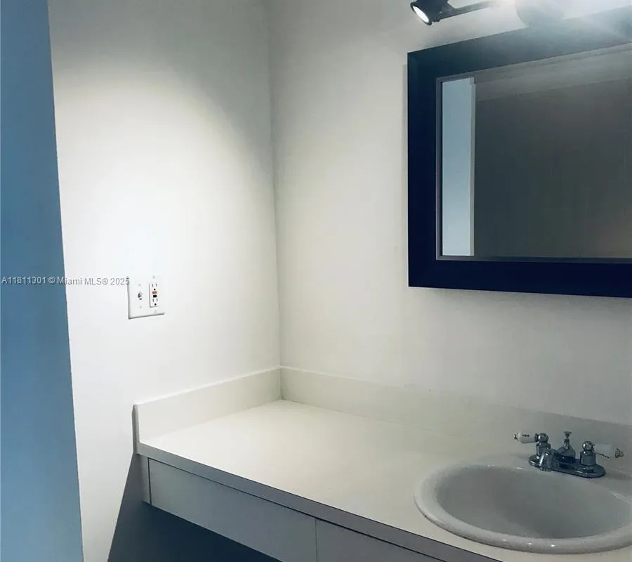 17600 NW 68th Ave # B3006, Hialeah FL 33015