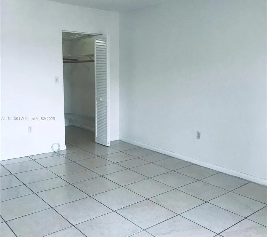 17600 NW 68th Ave # B3006, Hialeah FL 33015