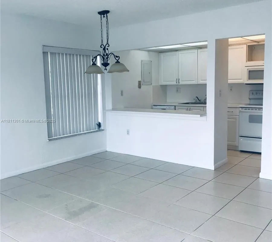 17600 NW 68th Ave # B3006, Hialeah FL 33015