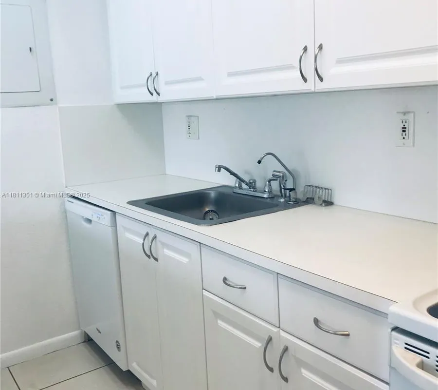 17600 NW 68th Ave # B3006, Hialeah FL 33015