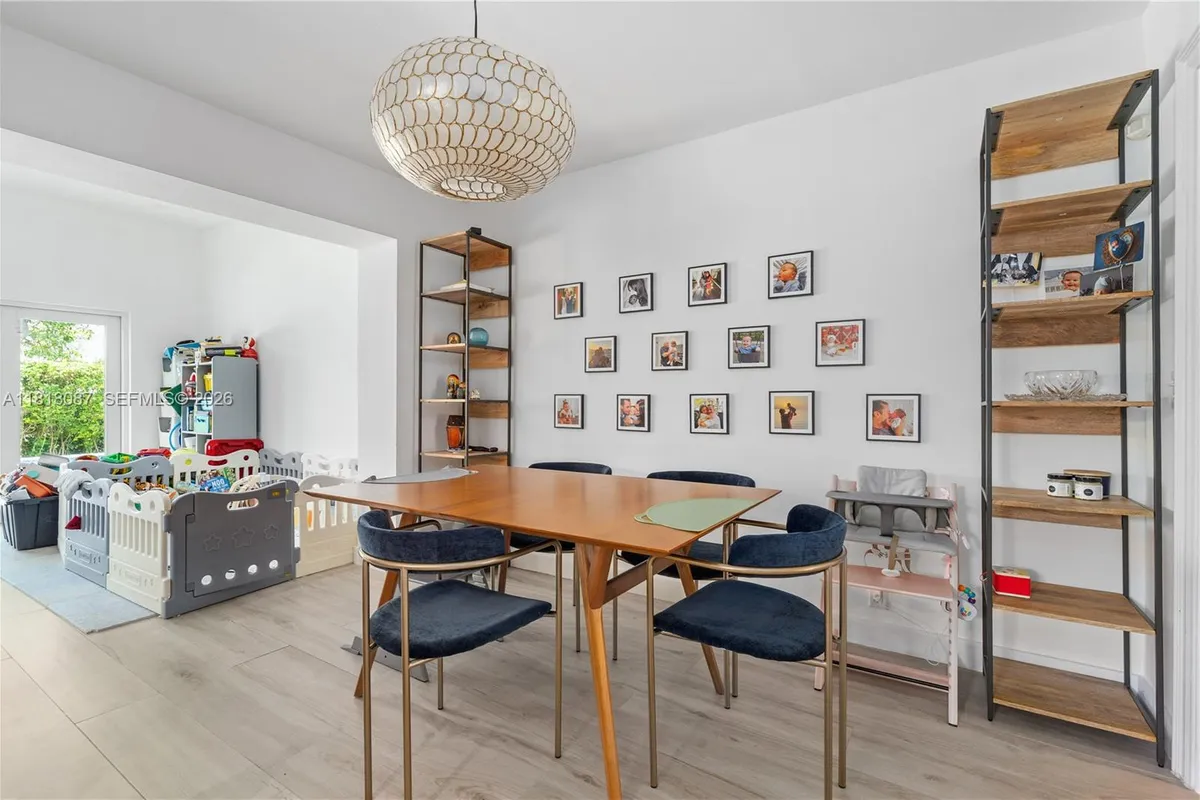 719 W 51st St, Miami Beach FL 33140