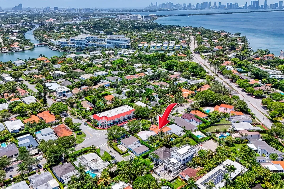 719 W 51st St, Miami Beach FL 33140