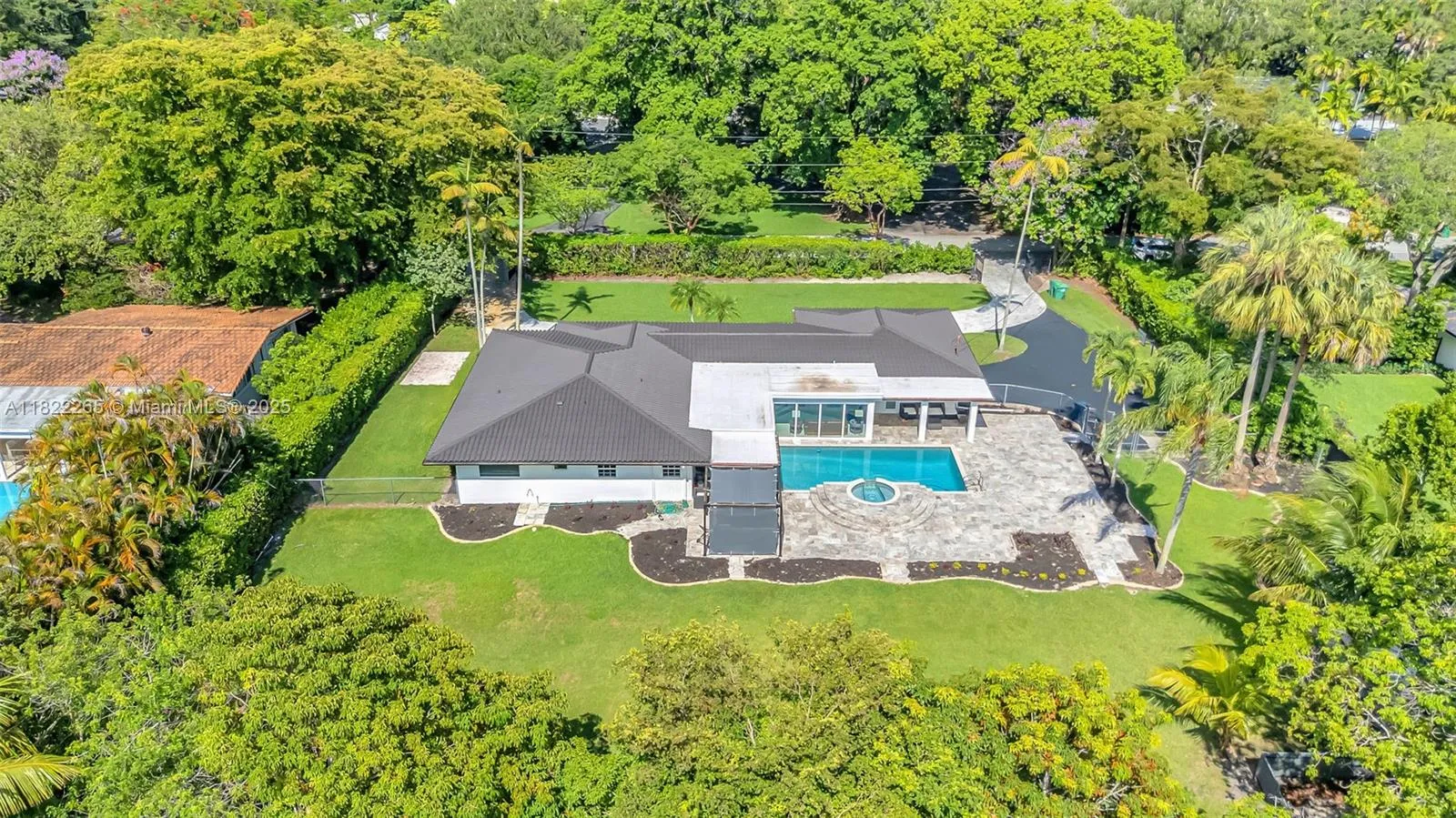 11230 SW 69th Ct, Pinecrest FL 33156