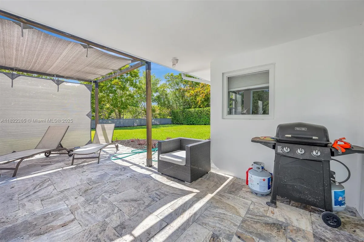 11230 SW 69th Ct, Pinecrest FL 33156