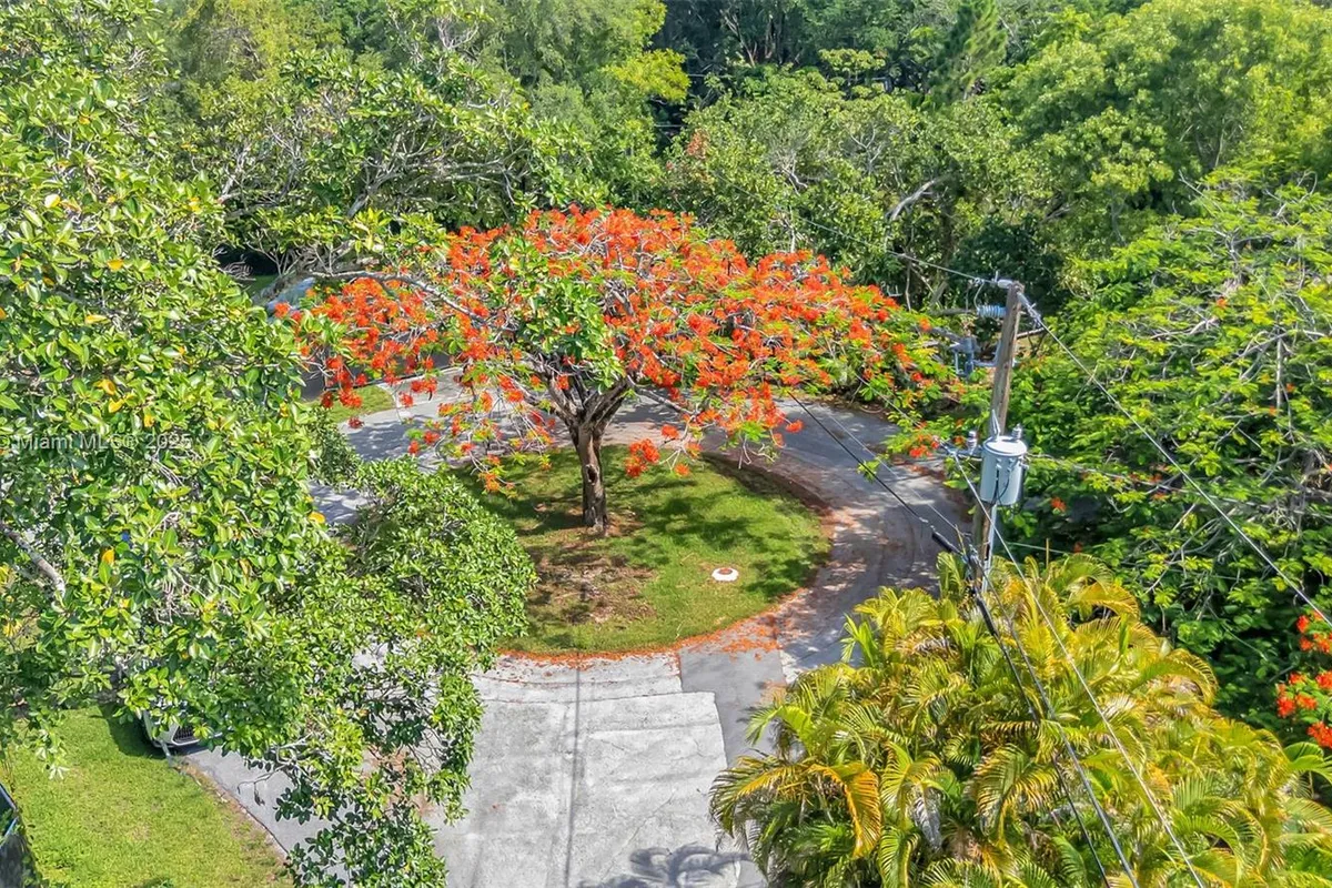 11230 SW 69th Ct, Pinecrest FL 33156