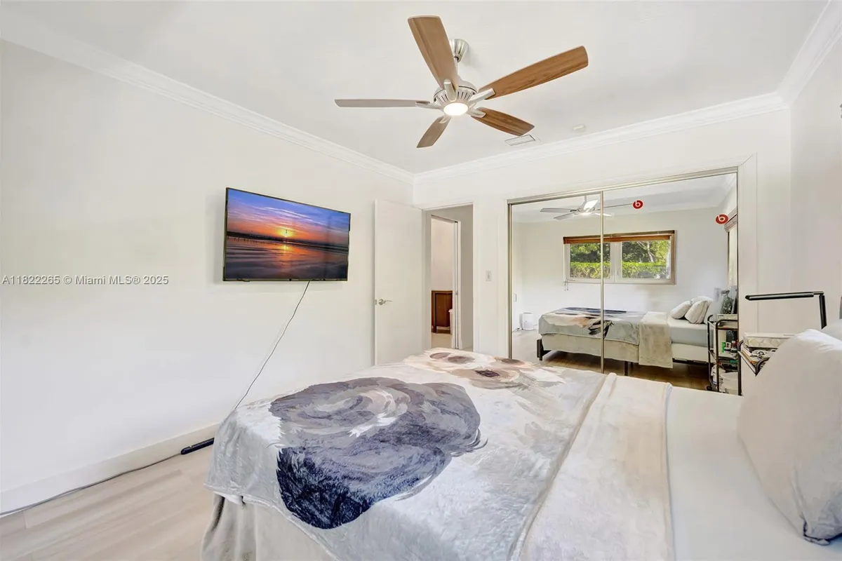 11230 SW 69th Ct, Pinecrest FL 33156