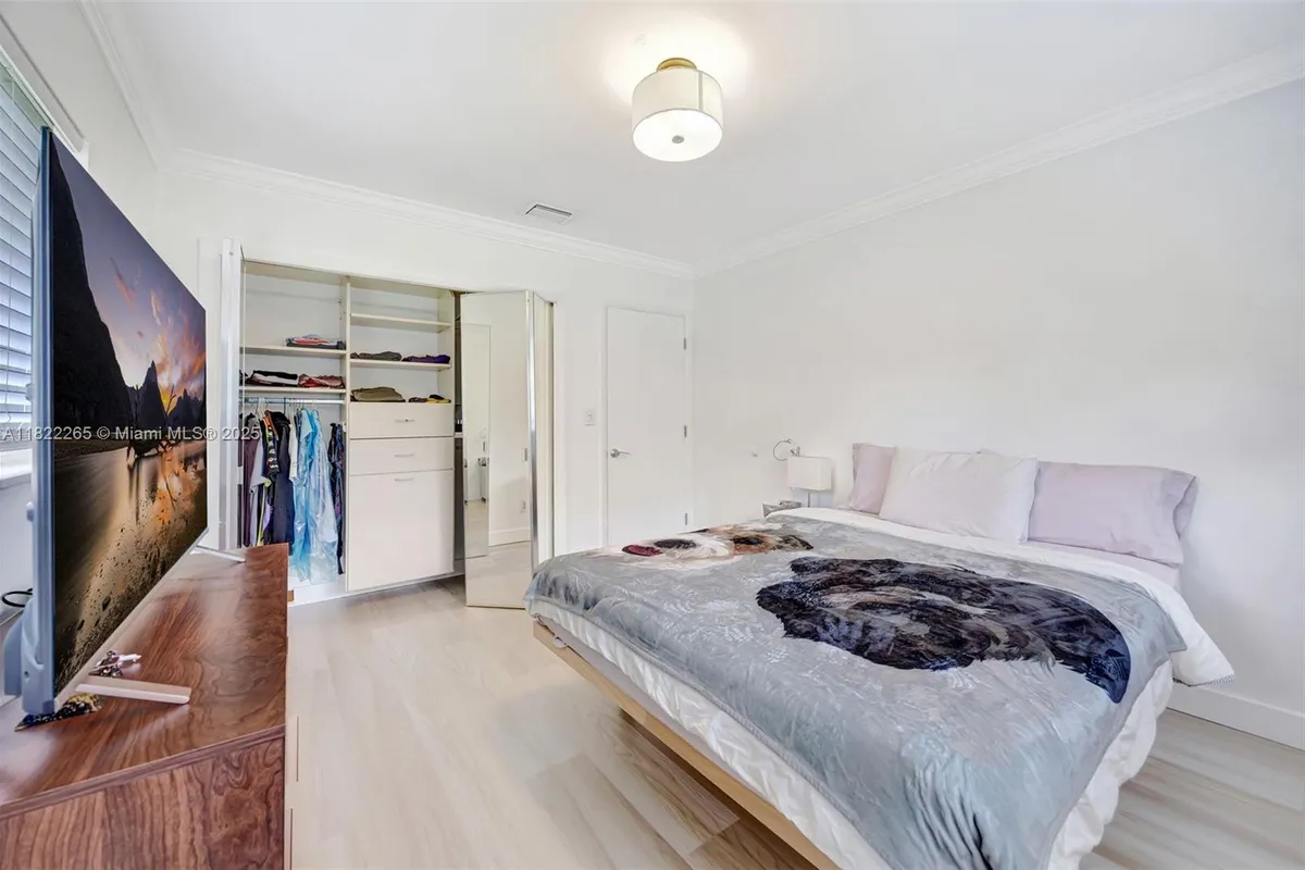 11230 SW 69th Ct, Pinecrest FL 33156