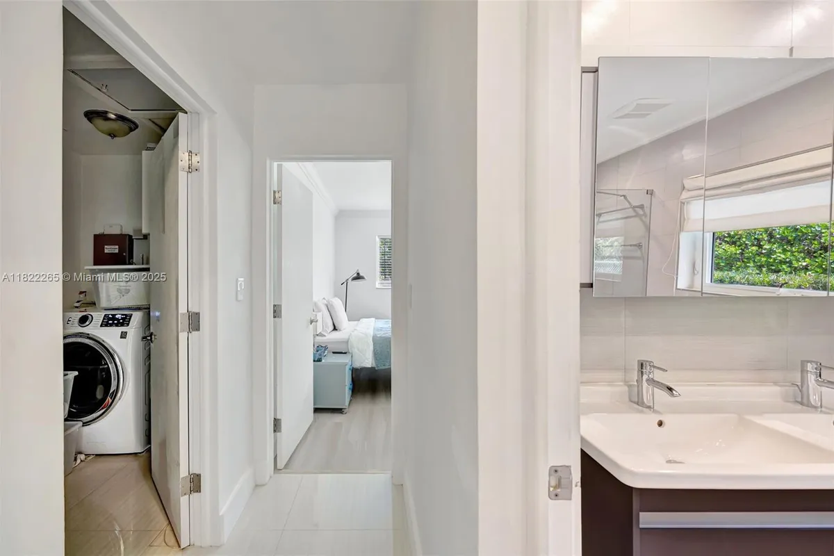 11230 SW 69th Ct, Pinecrest FL 33156