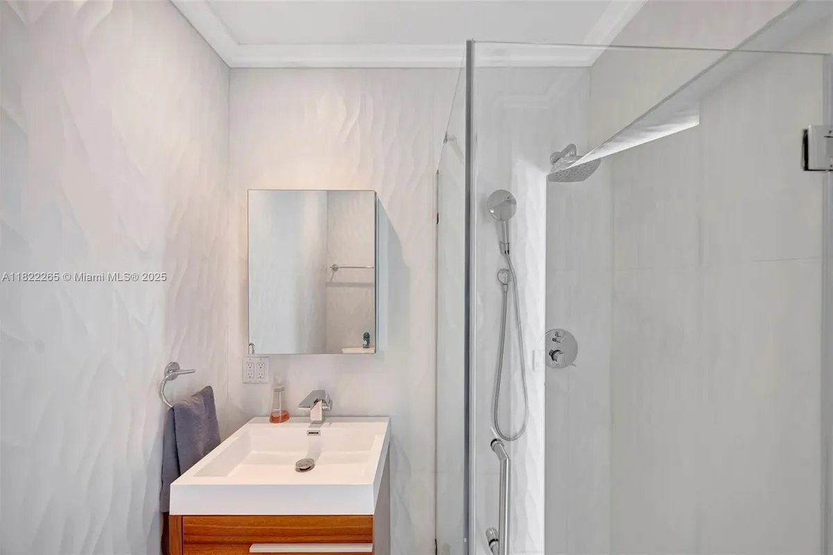 11230 SW 69th Ct, Pinecrest FL 33156