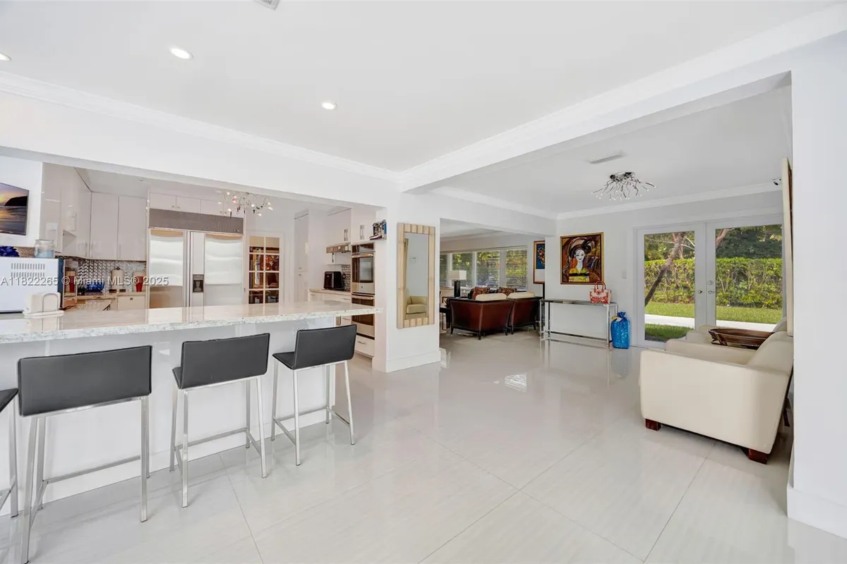 11230 SW 69th Ct, Pinecrest FL 33156