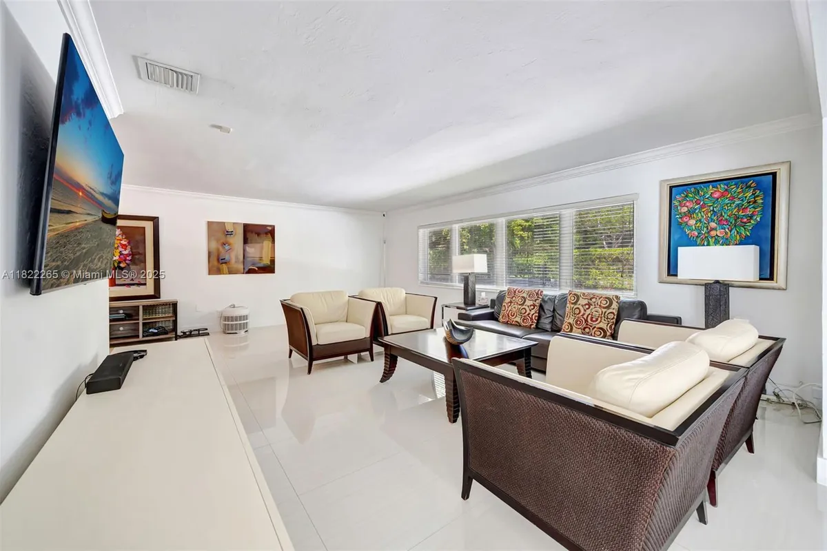 11230 SW 69th Ct, Pinecrest FL 33156