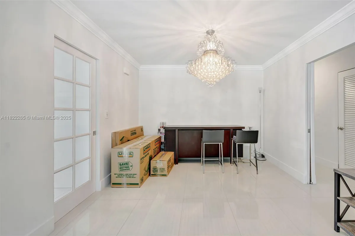 11230 SW 69th Ct, Pinecrest FL 33156