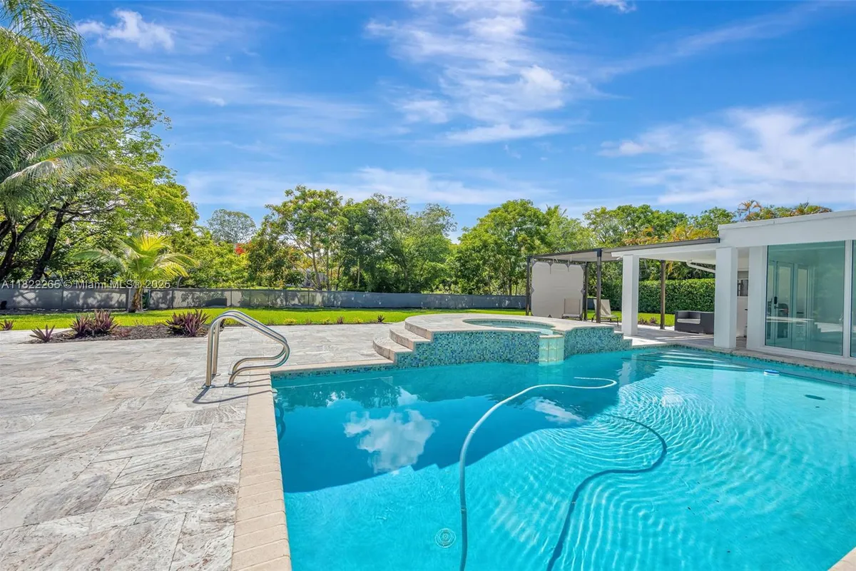 11230 SW 69th Ct, Pinecrest FL 33156