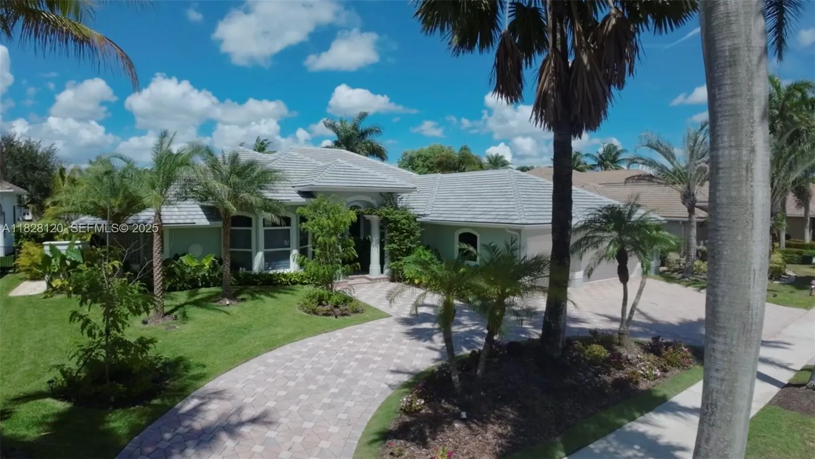 2493 Poinciana Dr, Weston FL 33327