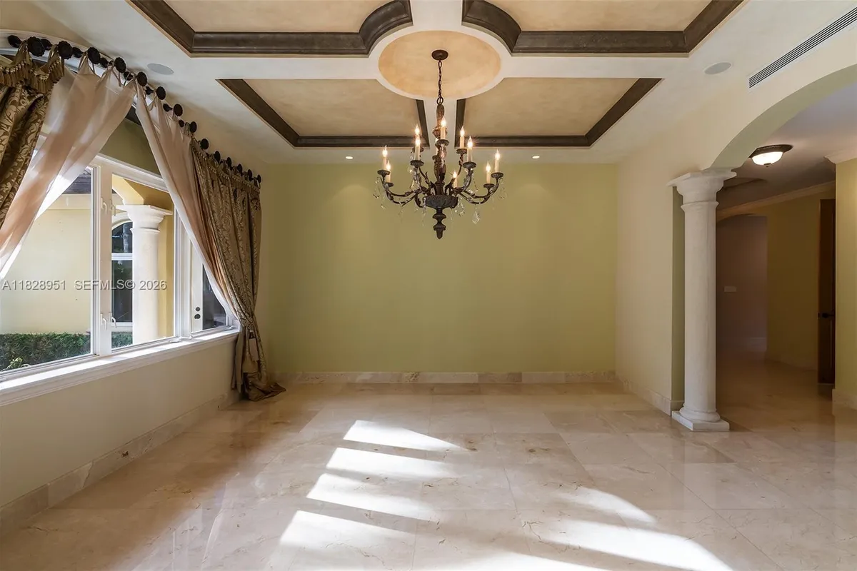 10851 SW 63rd Ave, Pinecrest FL 33156