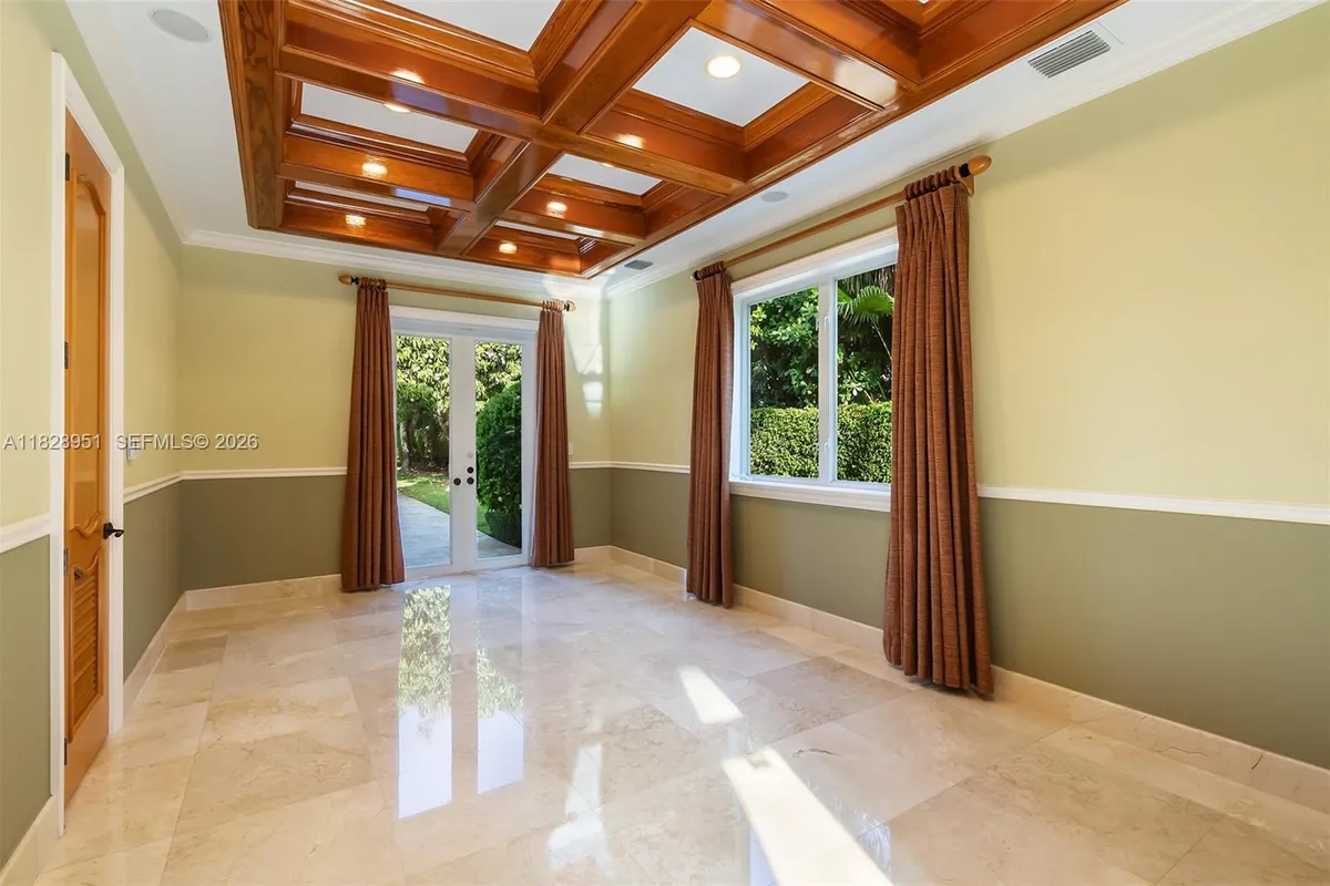 10851 SW 63rd Ave, Pinecrest FL 33156