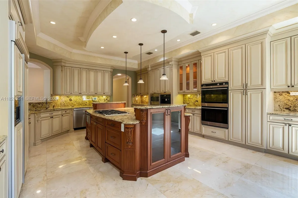 10851 SW 63rd Ave, Pinecrest FL 33156