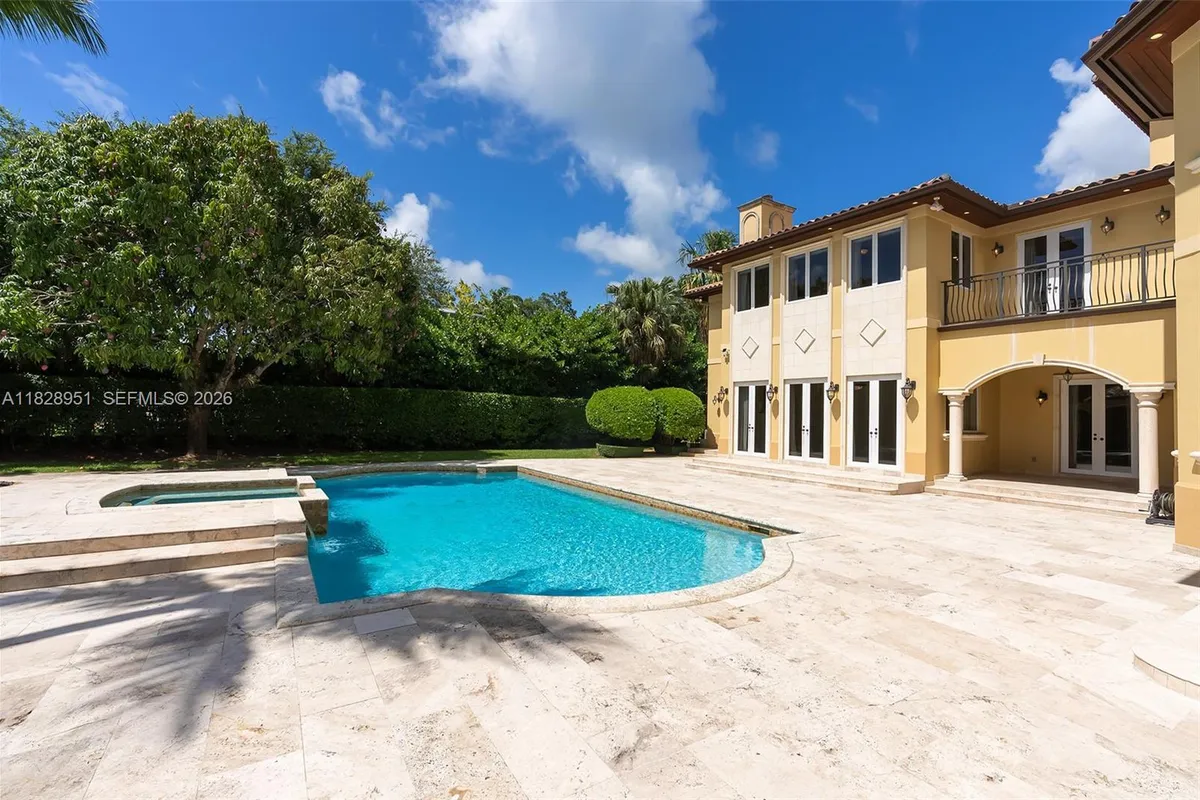 10851 SW 63rd Ave, Pinecrest FL 33156