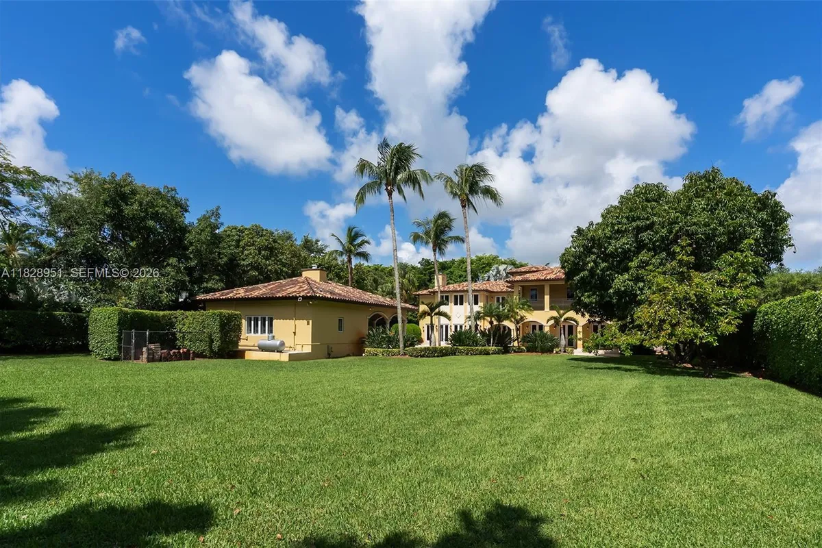 10851 SW 63rd Ave, Pinecrest FL 33156