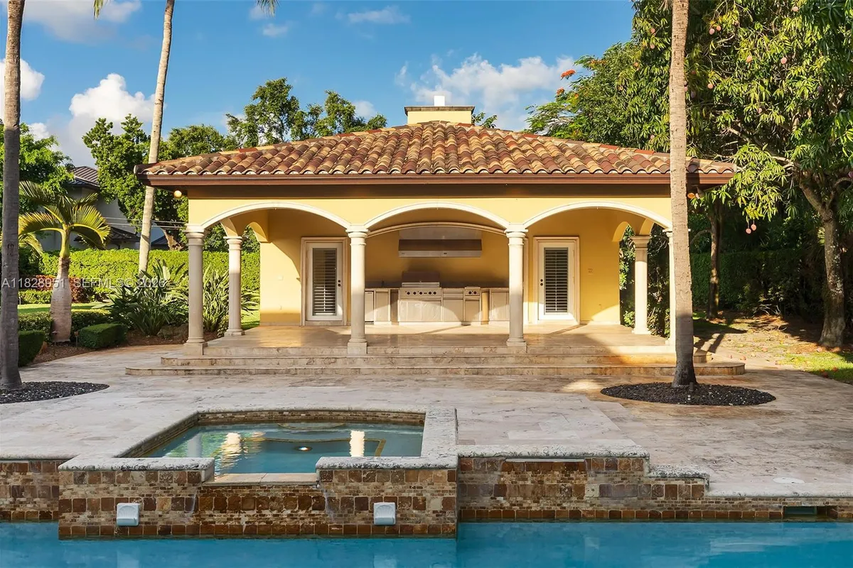 10851 SW 63rd Ave, Pinecrest FL 33156