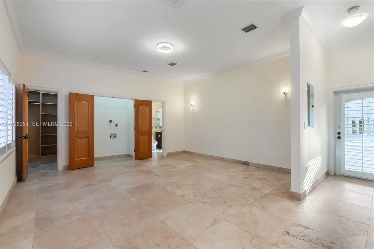 10851 SW 63rd Ave, Pinecrest FL 33156