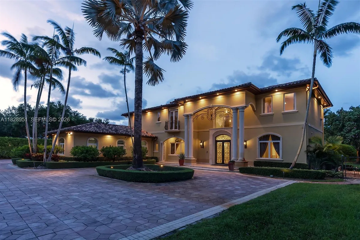 10851 SW 63rd Ave, Pinecrest FL 33156