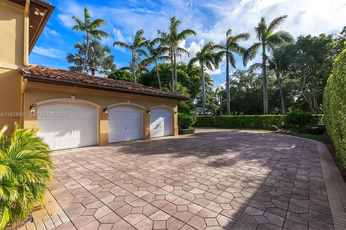 10851 SW 63rd Ave, Pinecrest FL 33156