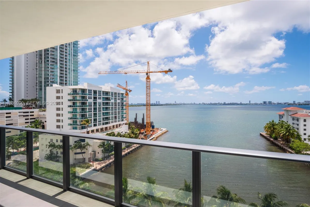 460 NE 28th St # 805, Miami FL 33137