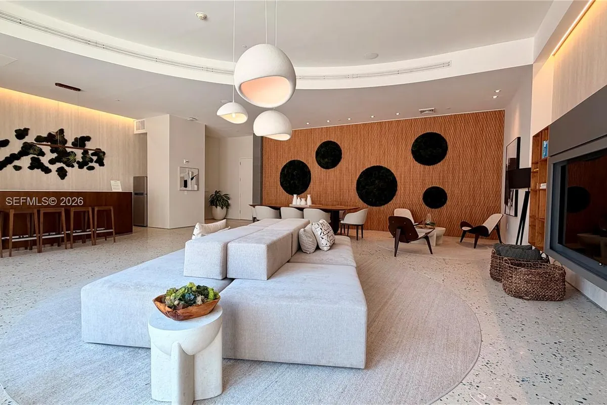 460 NE 28th St # 805, Miami FL 33137