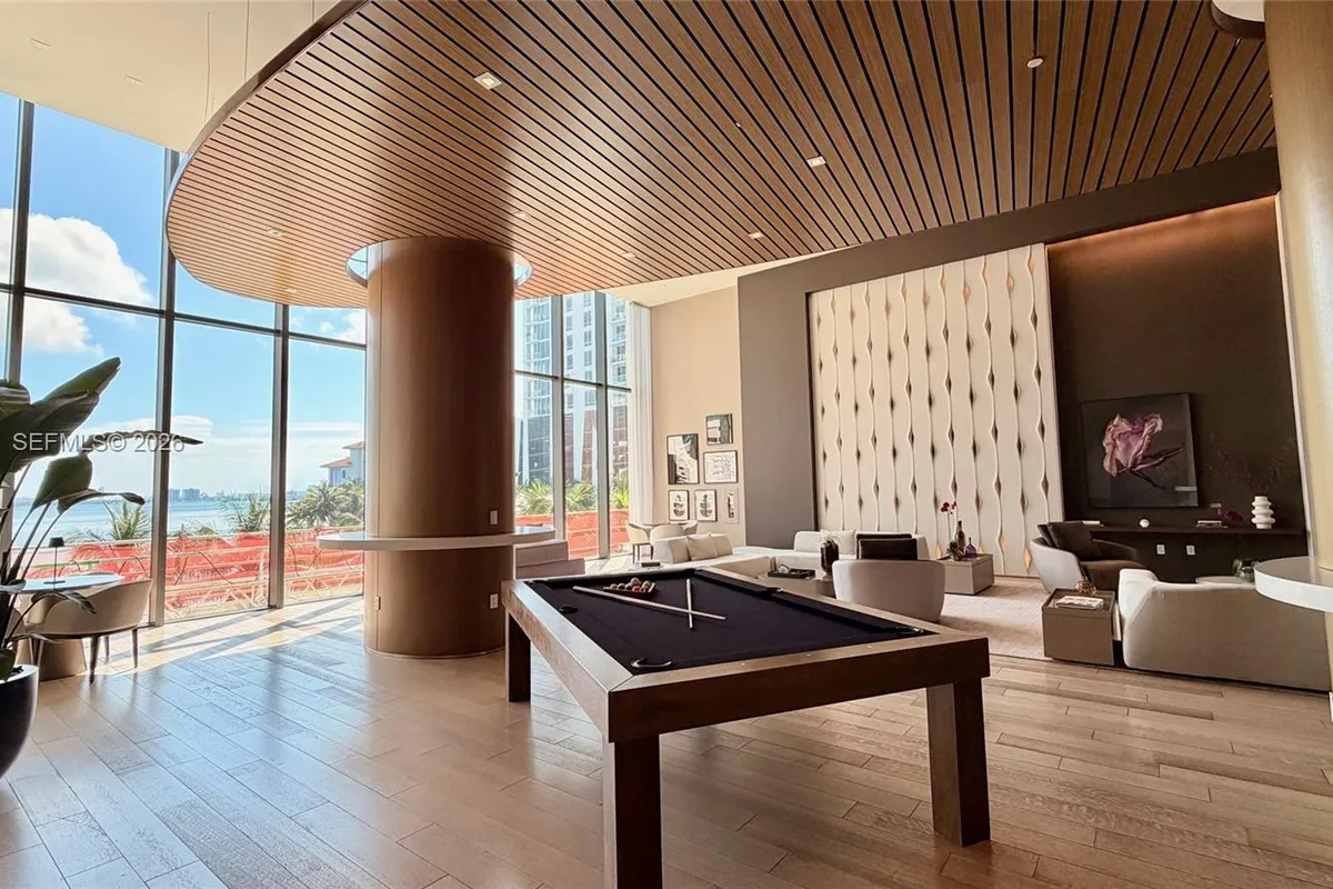 460 NE 28th St # 805, Miami FL 33137