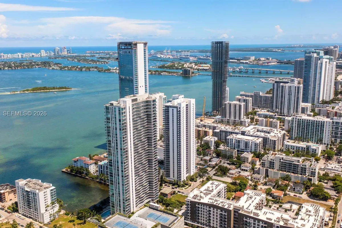 460 NE 28th St # 805, Miami FL 33137