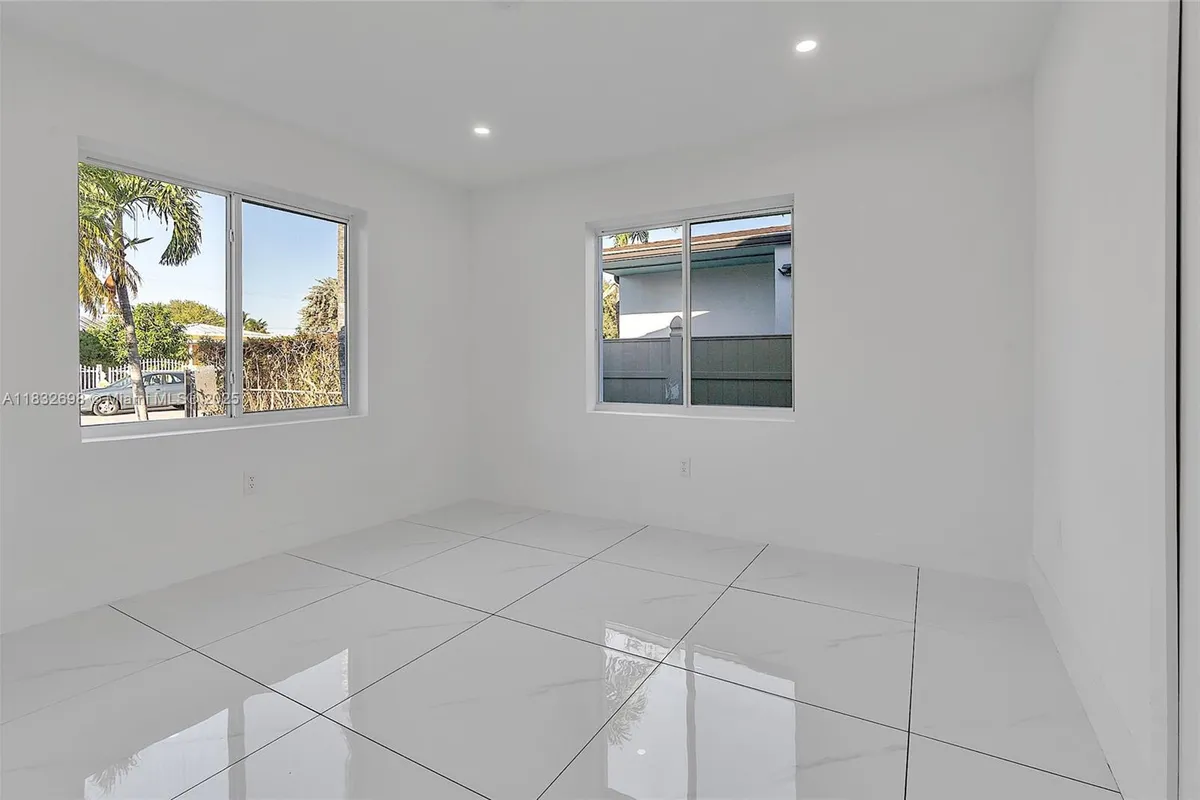 6540 SW 25th St, Miami FL 33155