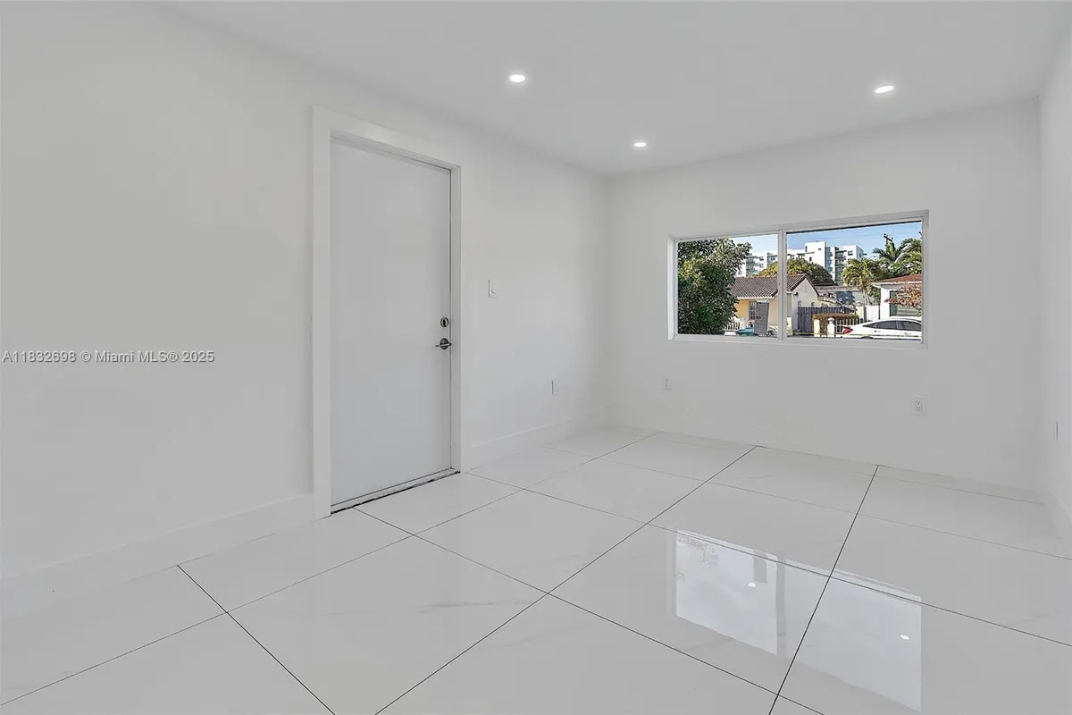 6540 SW 25th St, Miami FL 33155