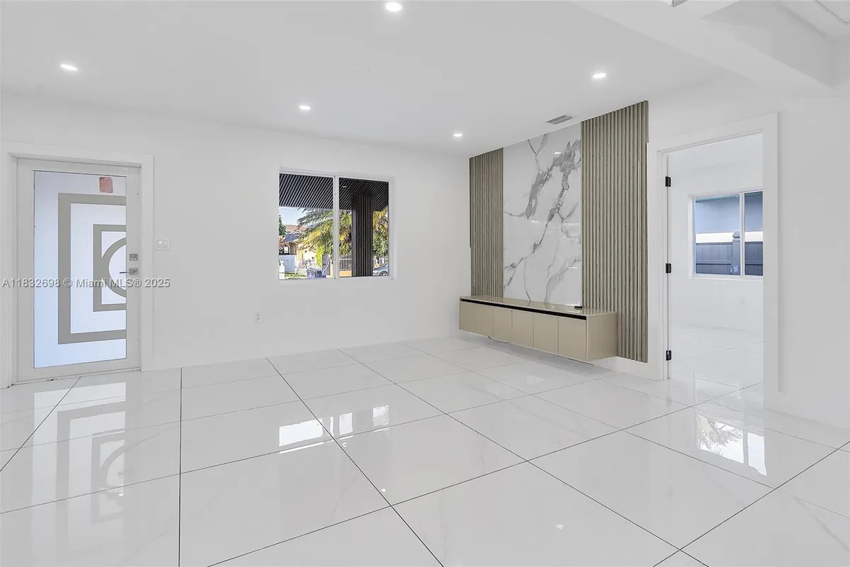 6540 SW 25th St, Miami FL 33155