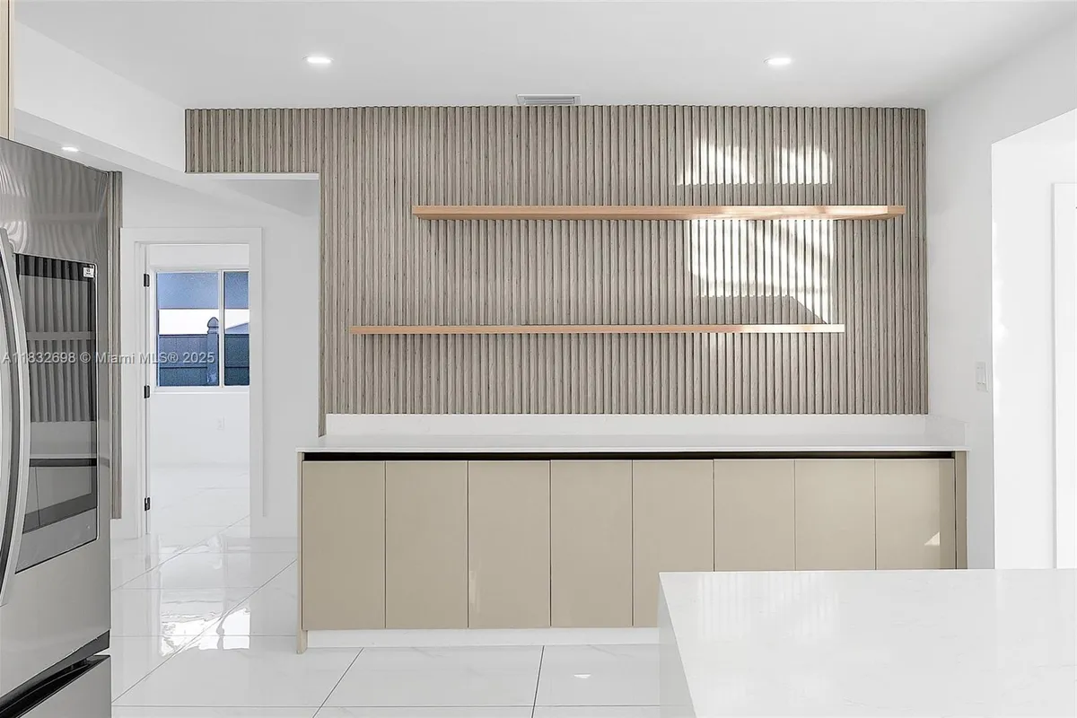 6540 SW 25th St, Miami FL 33155